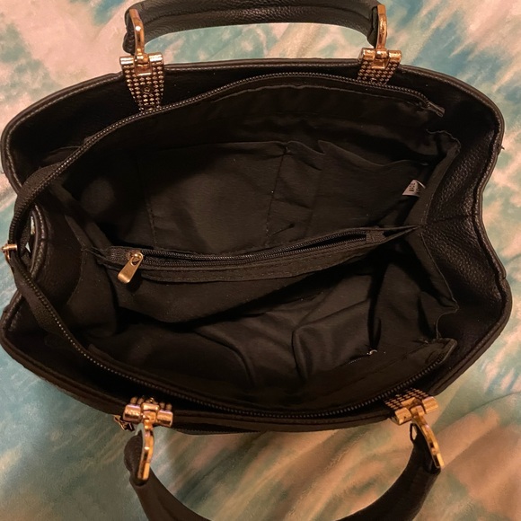 Black purse like new - Picture 4 of 5